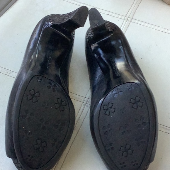 COPY - Black Naturalizer Shoes open toe - Picture 3 of 12